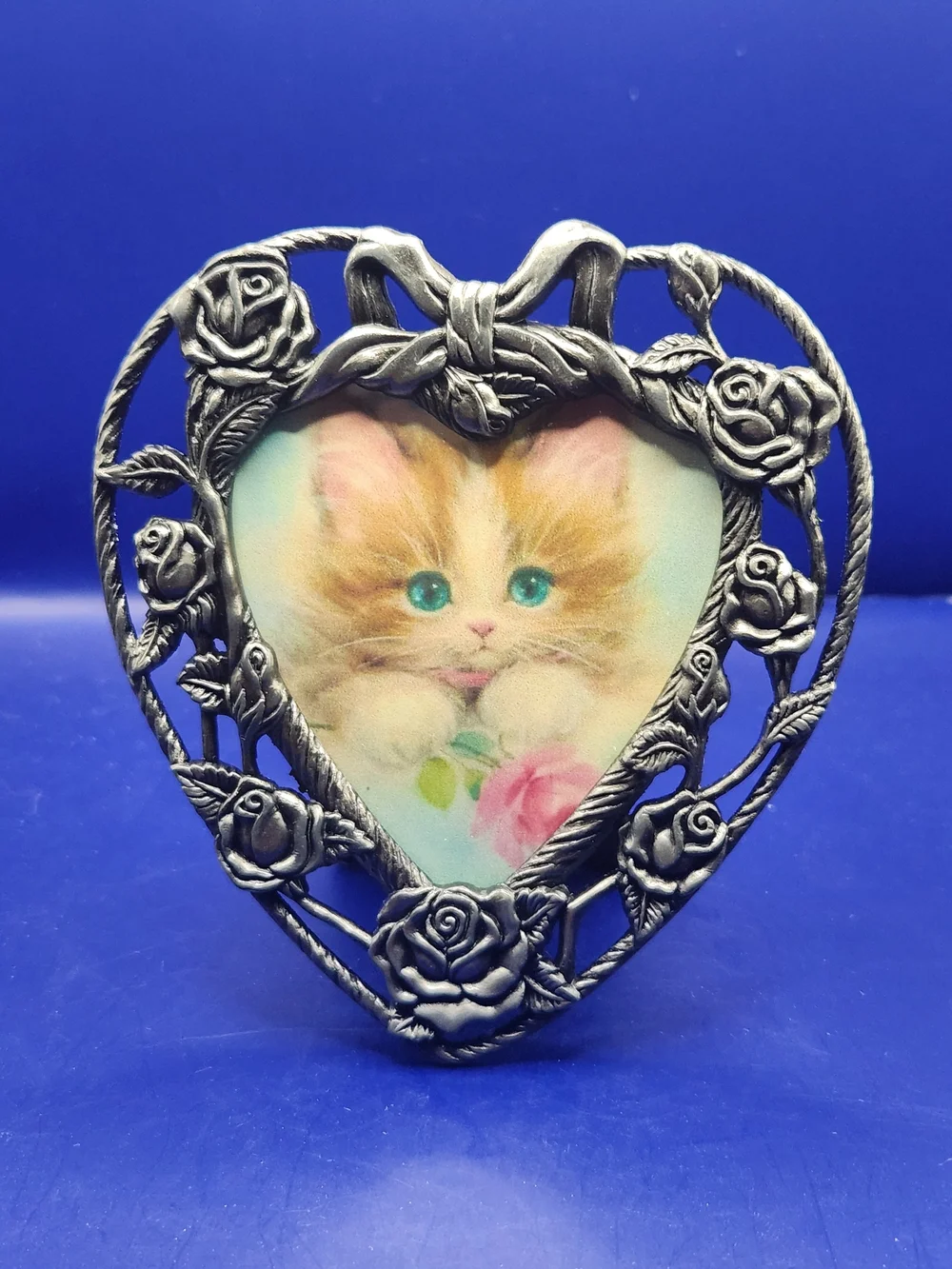 Vintage Pewter Ornate Rose & Bow Heart-Shaped Photo Frame